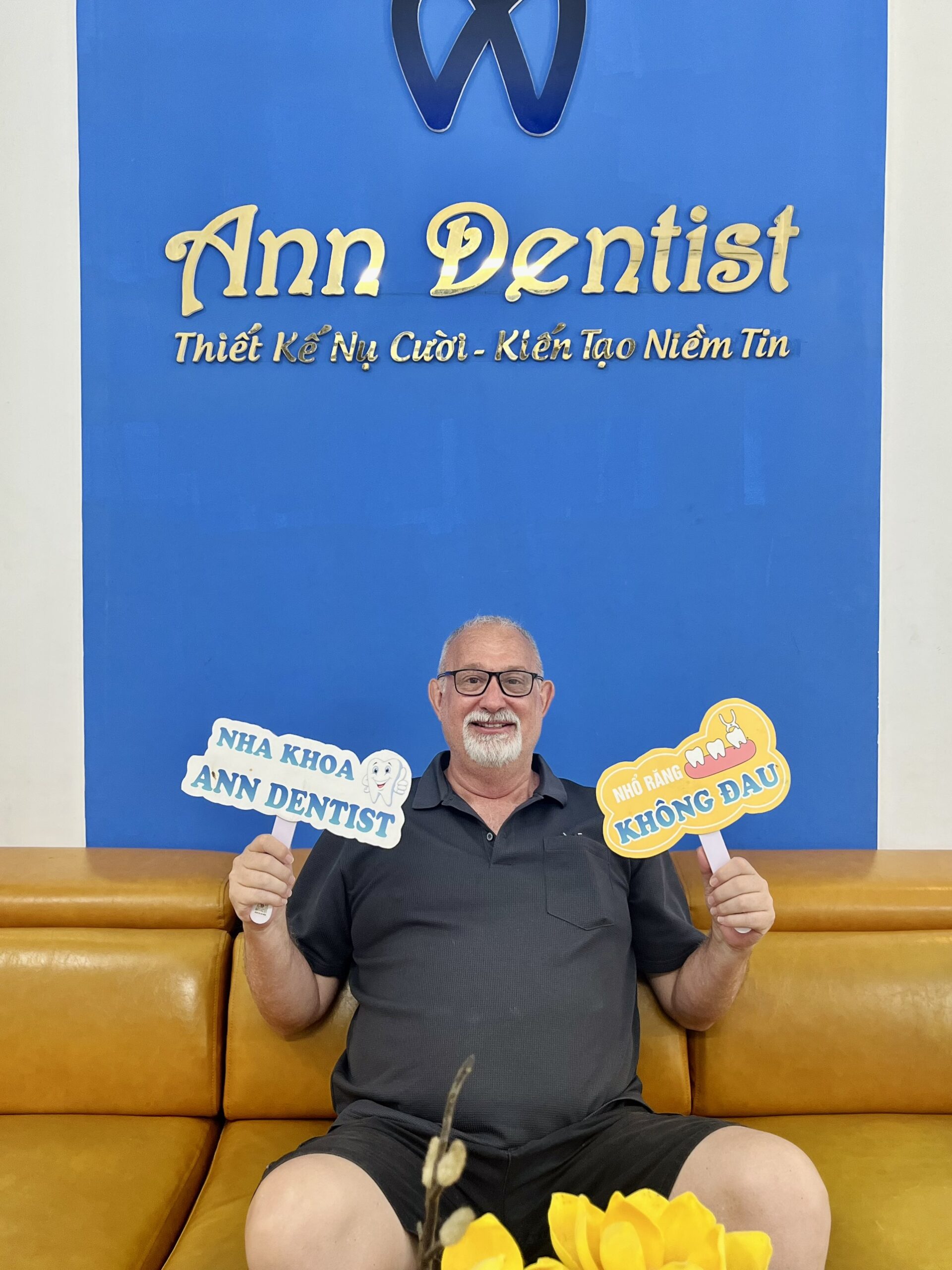 Hình ảnh khách nước ngoài tại Ann Dentist.