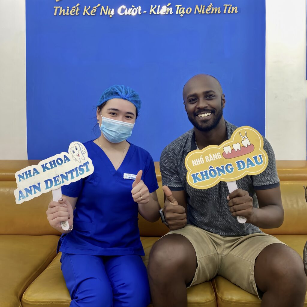 Hình ảnh khách nước ngoài tại Ann Dentist.